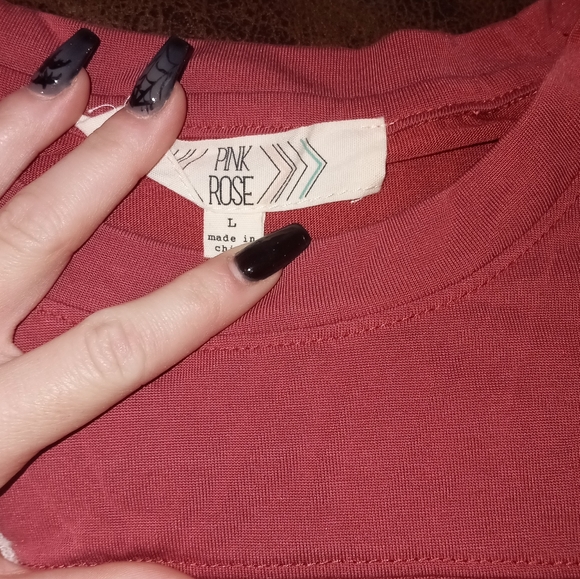 Pink Rose basic tshirt - Picture 2 of 2